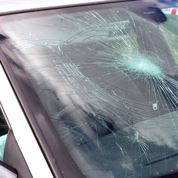 what auto glass replacement service to contact and how much does it cost to fix windshield  in South Carolina